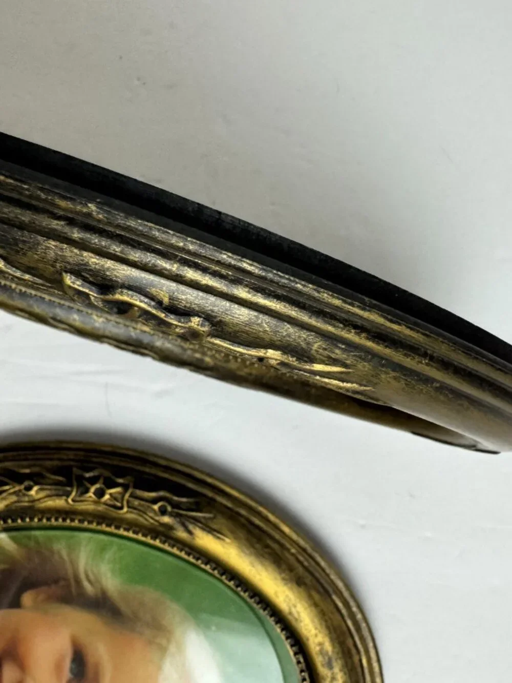 Vintage Set of 2 Oval  Picture Frame Gold Patina